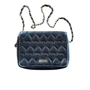 VTG Moschino Crossbody heart shape quilted lambskin Gold chain strap purse SOFT